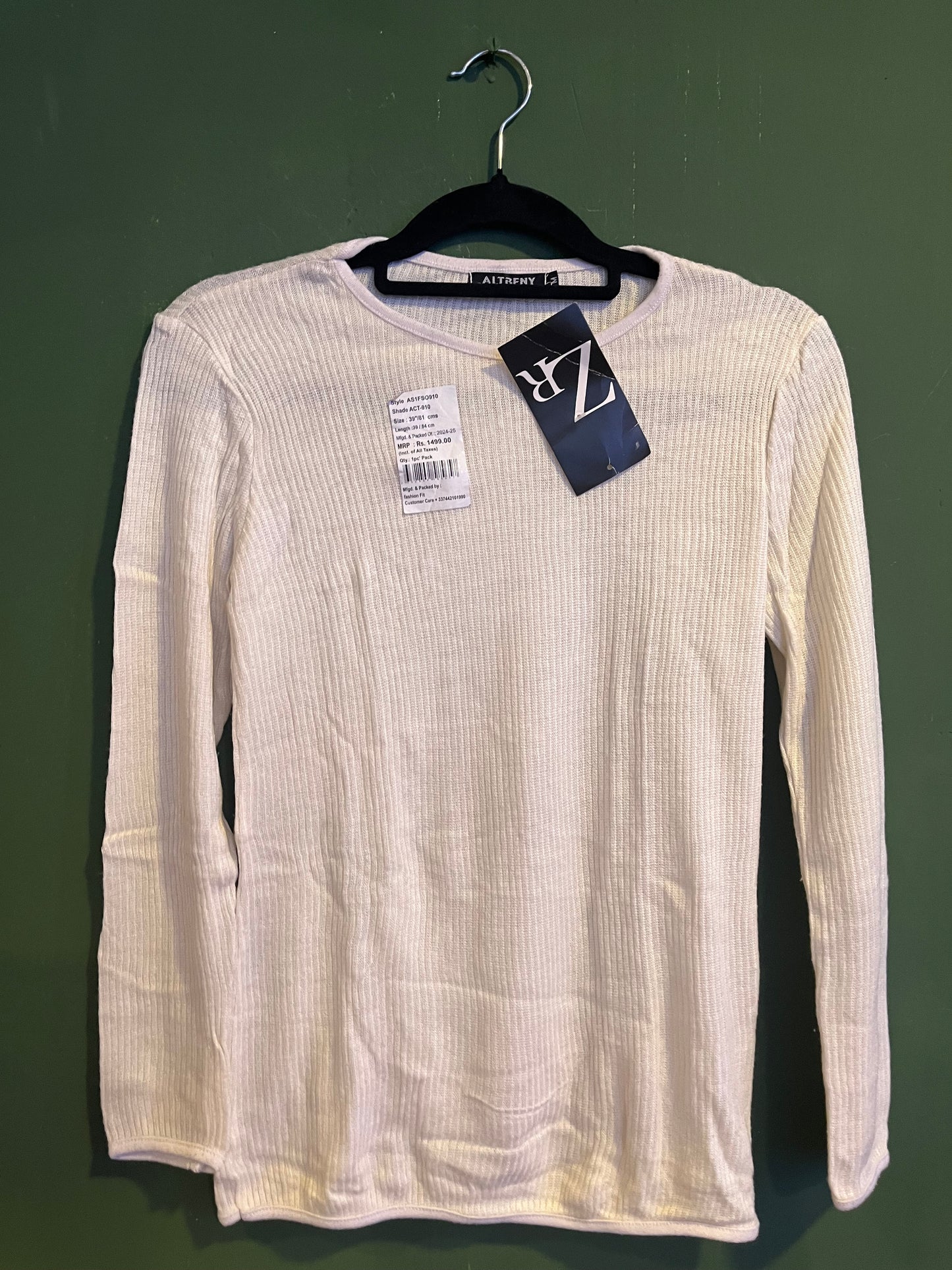 White Ribbed Long Sleeve Top (women)